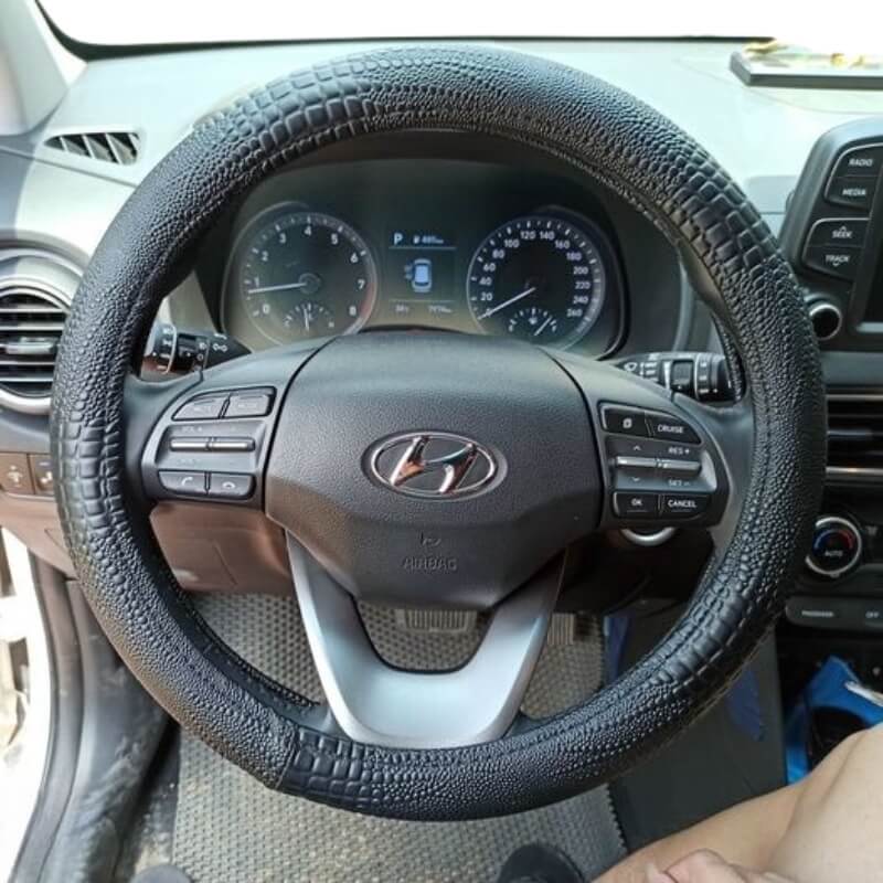 Bọc vô lăng Hyundai da cá sấu