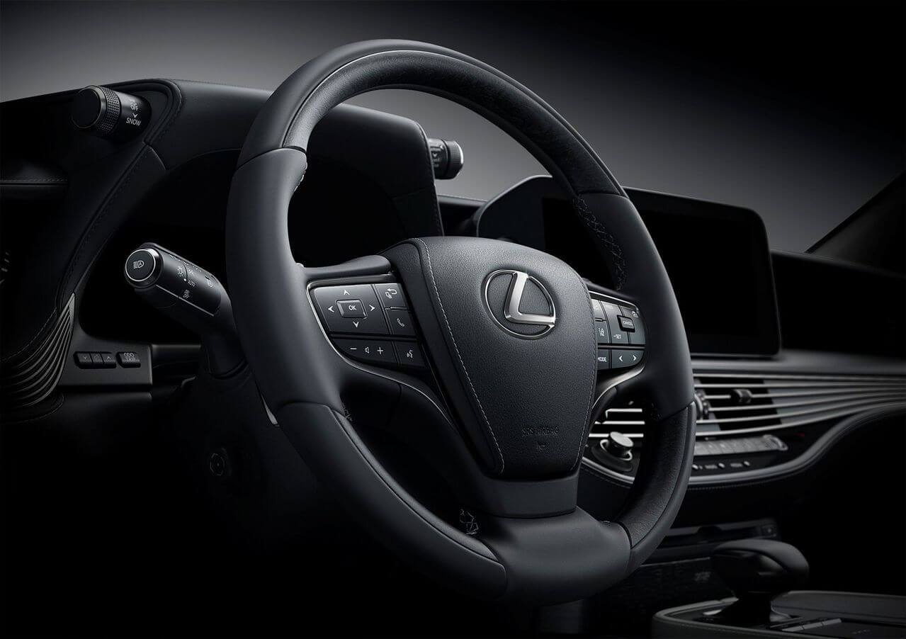 Nâng cấp nội thất Lexus LS với các mẫu bọc vô lăng độc đáo 